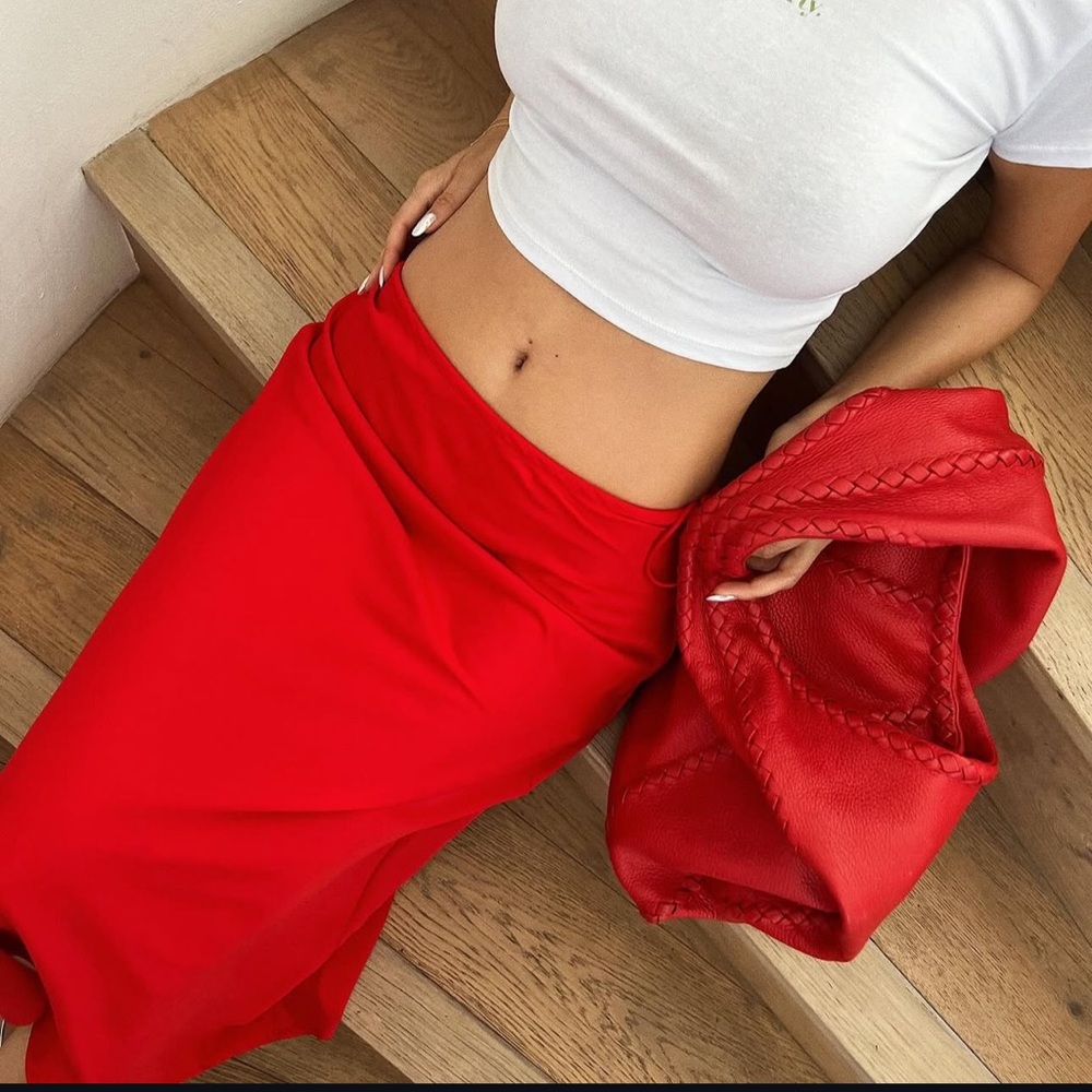 Sparks Flying Midi Skirt 💋💥💃🏻